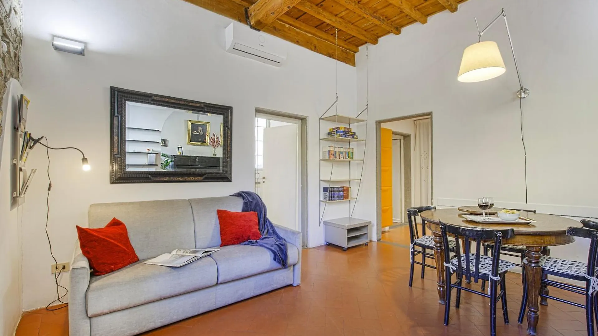 Santa Trinita - Flo Apartments Florence Italy